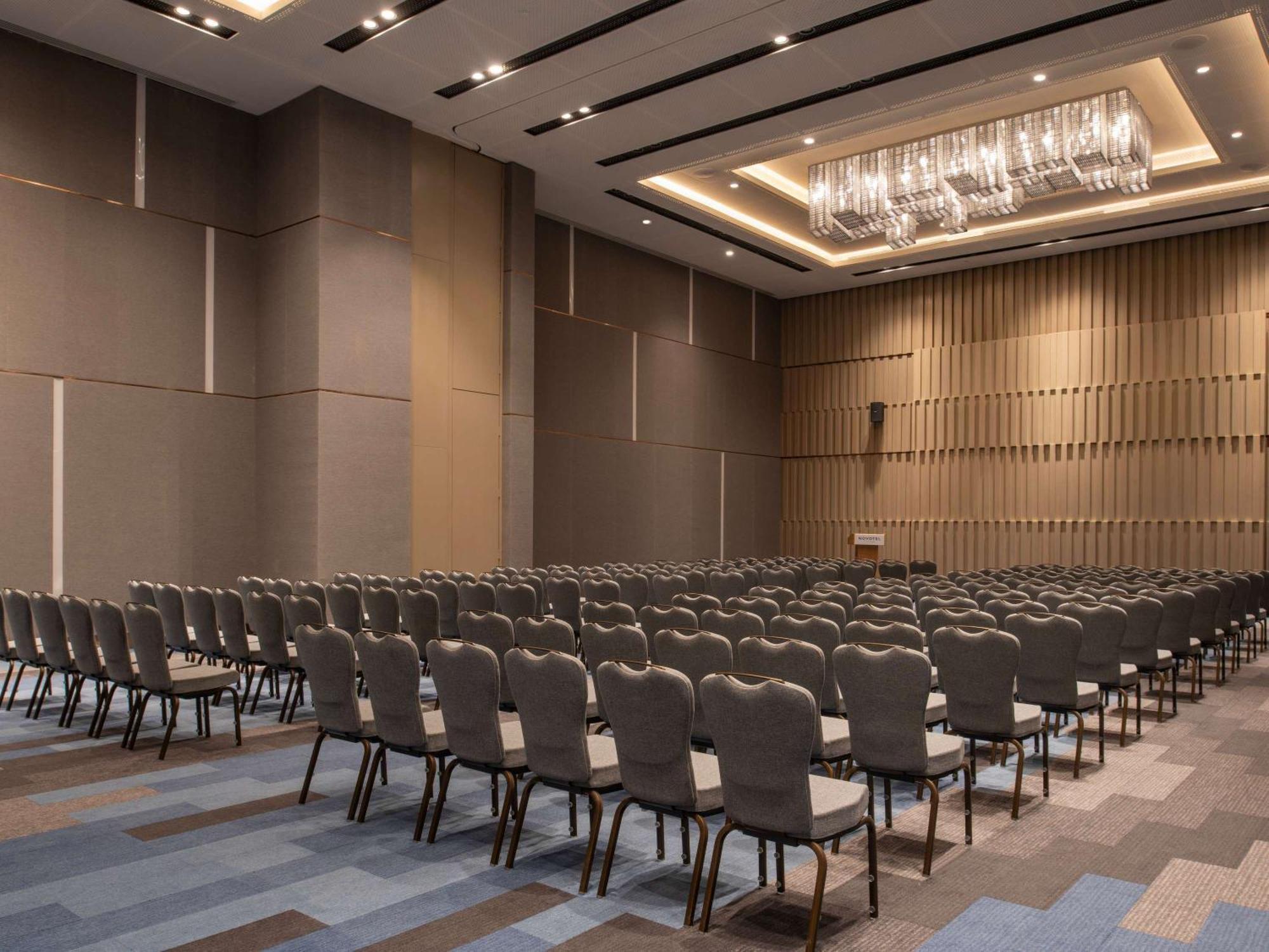 Novotel Riyadh Sahafa エクステリア 写真